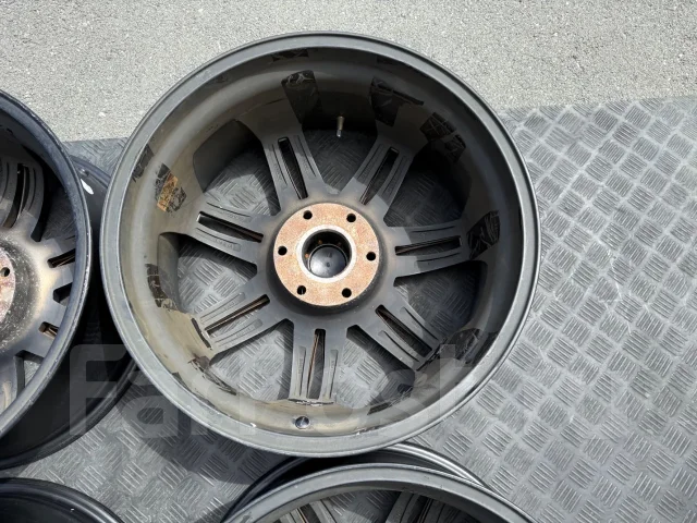 Dolce Wheels. 8.5x20", 6x139.7, ET35, �� 73,1���. ����