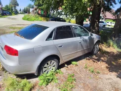 Audi A4 ����