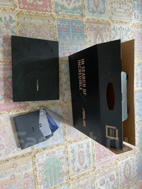 Asus ZenBook S14. 13.9", 2,8����, ��� 16 ��, ���� 1 000���, WiFi: 1, Bluetooth: 1, ����������� �� 7��. ����