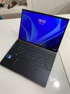 Asus ZenBook S14. 13.9", 2,8����, ��� 16 ��, ���� 1 000���, WiFi: 1, Bluetooth: 1, ����������� �� 7��. ����