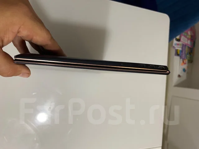 Asus ZenBook S14. 13.9", 2,8����, ��� 16 ��, ���� 1 000���, WiFi: 1, Bluetooth: 1, ����������� �� 7��. ����
