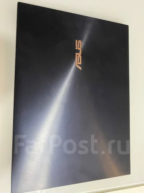 Asus ZenBook S14. 13.9", 2,8����, ��� 16 ��, ���� 1 000���, WiFi: 1, Bluetooth: 1, ����������� �� 7��. ����