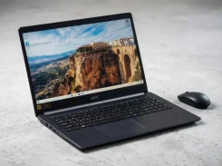 Acer Aspire. 15.6", 2,4����, ��� 8 ��, ���� 256���, WiFi: 1, Bluetooth: 1, ����������� �� 8��. ����