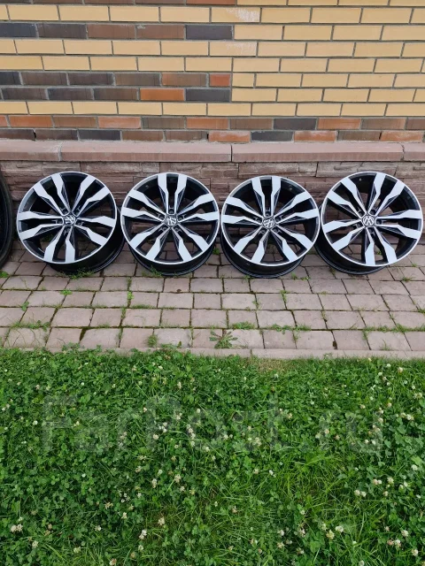 Dotz Suzuka. 8.5x20", 5x112, ET38, �� 57,1���. ����