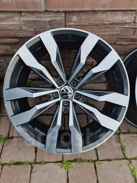 Dotz Suzuka. 8.5x20", 5x112, ET38, �� 57,1���. ����