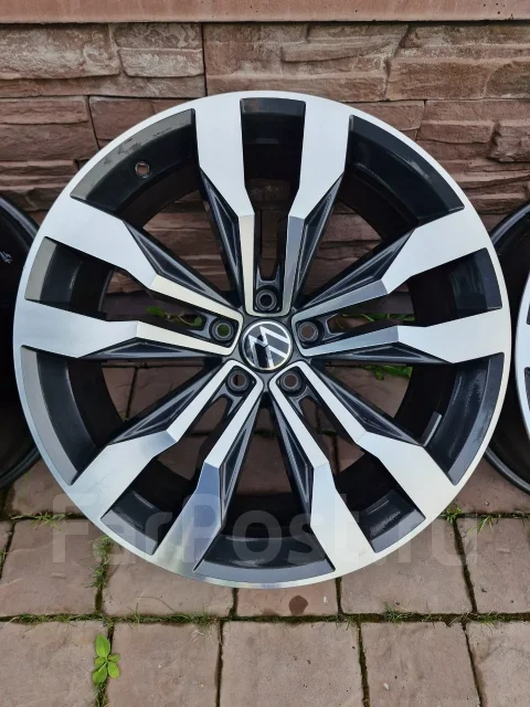 Dotz Suzuka. 8.5x20", 5x112, ET38, �� 57,1���. ����