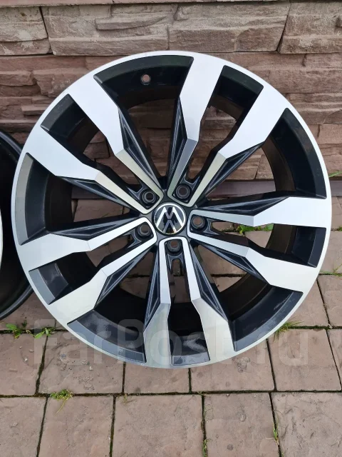 Dotz Suzuka. 8.5x20", 5x112, ET38, �� 57,1���. ����