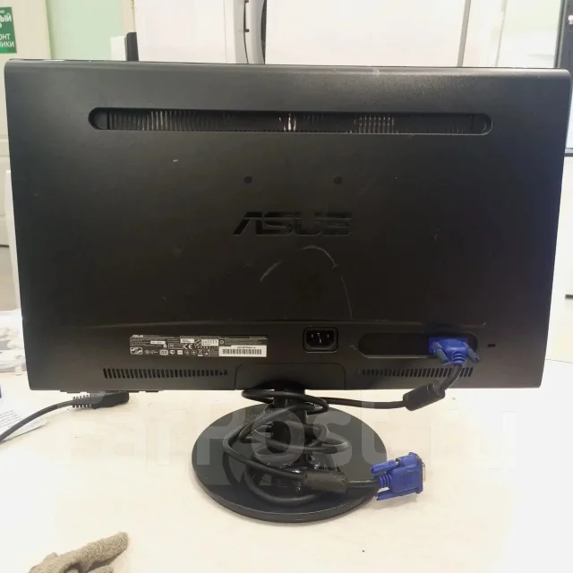 Asus. 20" ����
