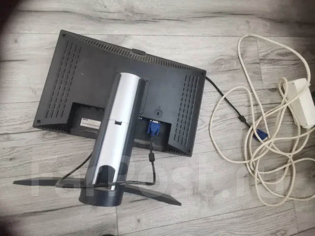 BenQ. 17" ����