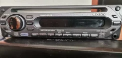 Sony CDX-GT200E ����