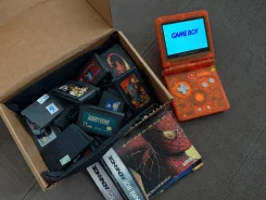 Nintendo Game Boy Advance SP ����