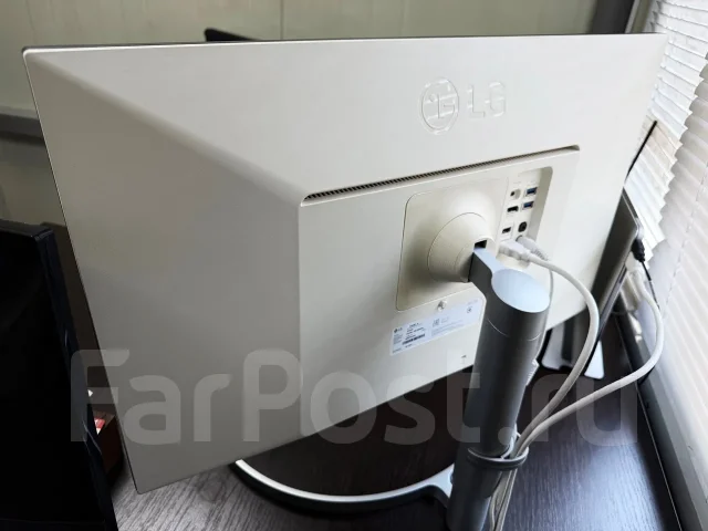LG. 27", ���������� �� (LCD, LED, QLED) ����