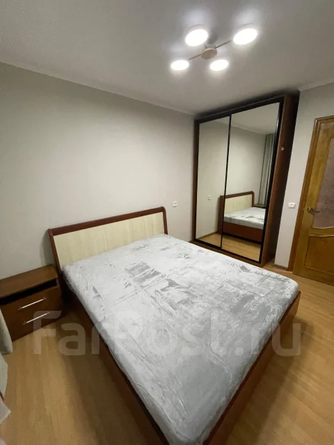 3-���������, ����� ������������� 8. ���������, 56���.��., 2/5 ���� ����