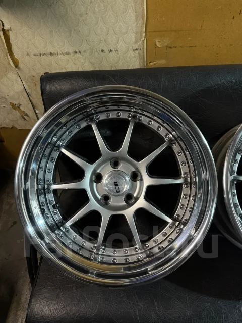 SSR Professor SP3. 10.0x18", 5x114.3, ET11 ����