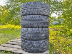 Dunlop SP Winter Ice 01