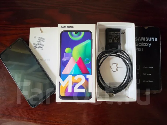 Samsung Galaxy M21. �/�, 64 ��, ������, 3G, 4G LTE, Dual-SIM ����
