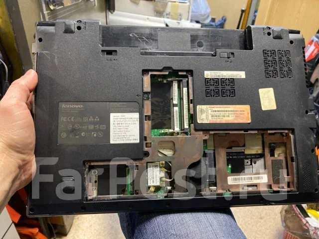 Lenovo IdeaPad V560. 15.6", 2,5����, ��� 3072 ��, ���� 500���, WiFi: 1, Bluetooth: 1, ����������� �� 1��. ����