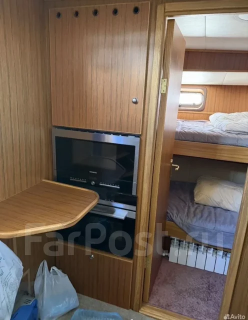 Neptunus. 2000 ���, ����� 19,8��., ��������� ������������, 900��.�., ������ ����