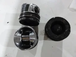 ������� Toyota Land Cruiser 200 2008 131010W020 1Vdftv, ������ 131010W020 ����