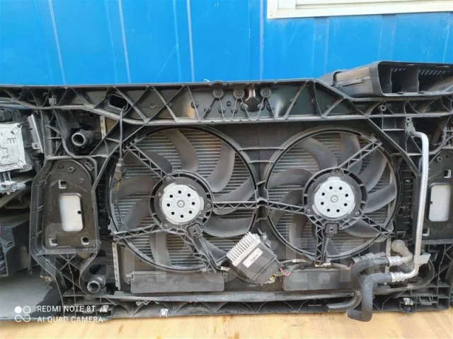 ������� ������ Audi A4 B8 2007-2012 8K0807105A 8K0807105A ����