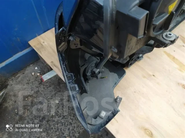 ������� ������ Audi A4 B8 2007-2012 8K0807105A 8K0807105A ����