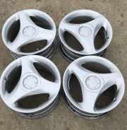OZ Racing Cygnus. 7.0x16", 5x100, ET35 ����