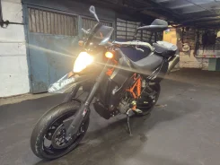 KTM 950 Supermoto R ����