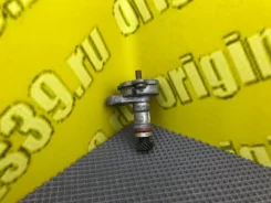 �������� Mercedes-Benz 190 1990 A0031584201 W201 M102 2.0 A0031584201 ����