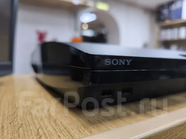 Sony PlayStation 3 Slim ����