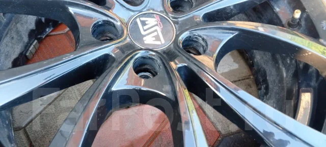 OZ. 7.5x18", 5x114.3, ET40 ����