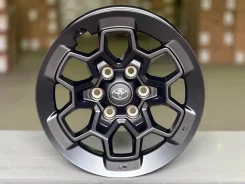 Fuel Off-Road Charger. 8.0x18", 6x139.7, ET5, �� 106,1���. ����