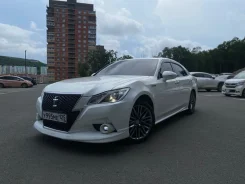 Toyota Crown. ��������, 4wd, 2.5 (178��.�.), ������, 200 000����. �� ����