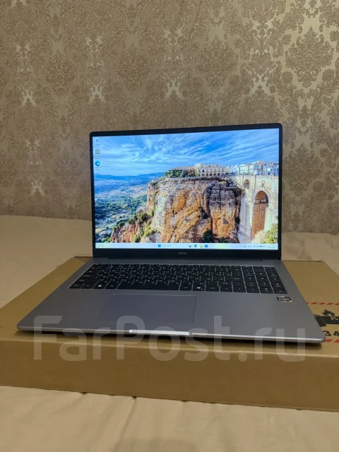 Honor MagicBook X 16. 16", 2����, ��� 512 ��, ���� 512���, WiFi: 1, Bluetooth: 1, ����������� �� 6��. ����