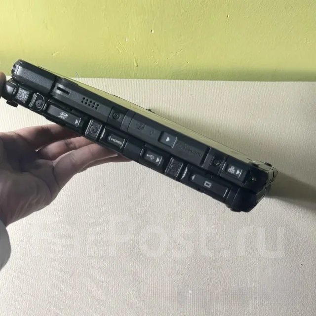 Panasonic Toughbook CF-20. 10.1", 1,2����, ��� 8 ��, ���� 256���, WiFi: 1, Bluetooth: 1, ����������� �� 4��. ����