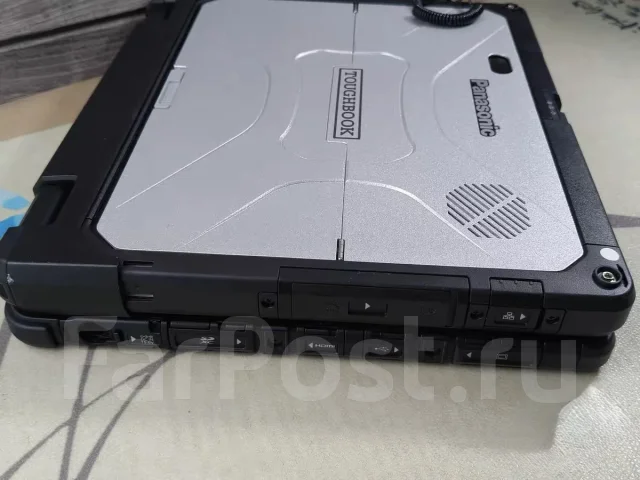 Panasonic Toughbook. 12", 2,6����, ��� 8 ��, ���� 256���, WiFi: 1, Bluetooth: 1, ����������� �� 5��. ����