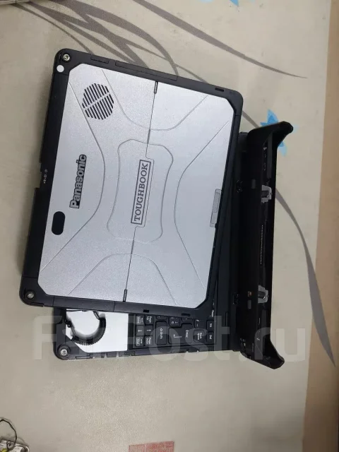 Panasonic Toughbook. 12", 2,6����, ��� 8 ��, ���� 256���, WiFi: 1, Bluetooth: 1, ����������� �� 5��. ����