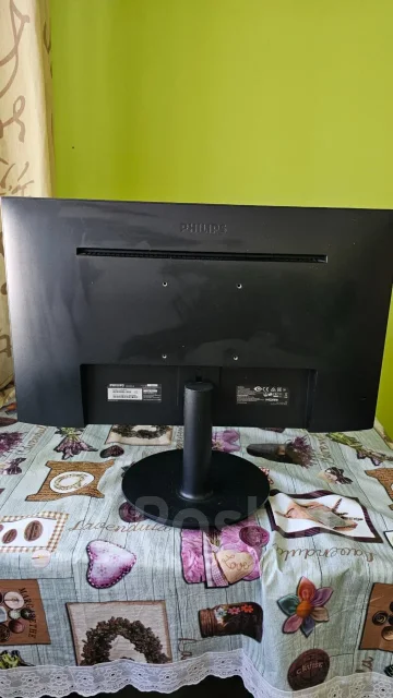 Philips. 23.8", ���������� �� (LCD, LED, QLED) ����