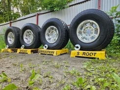 Hummer. 8.5x17", 8x165.1, ET18 ����