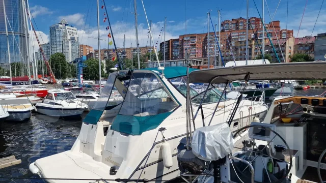 Maxum. 1996 ���, ����� 10,3��., ��������� ������������, 460��.�., ������ ����