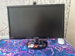 Samsung. 22", ���������� �� (LCD, LED, QLED) ����