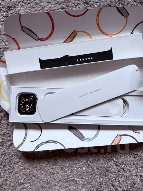 Apple Watch SE. GPS, NFC, IP68 ����