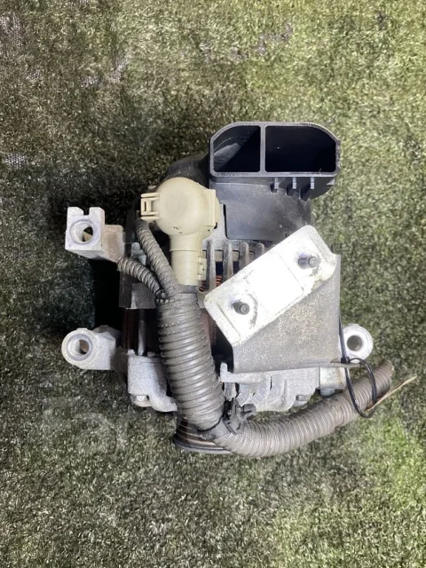 ��������� Mazda 6 / Atenza L3P918300C ����