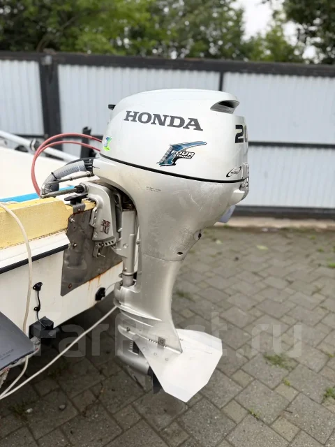Stormline Trimaran Air. ����� 3,8��., ��������� ���������, 20��.�., ������ ����