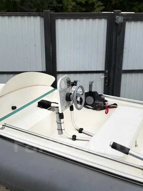 Stormline Trimaran Air. ����� 3,8��., ��������� ���������, 20��.�., ������ ����