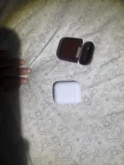 Apple AirPods ����