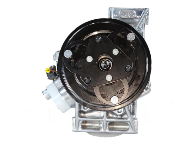���������� ������������ Nissan Juke 1.6 926001KA1B ����