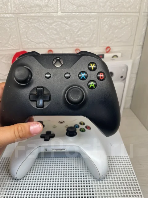 Microsoft Xbox One S ����