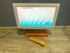 Toshiba. LCD (��) ����
