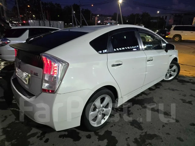 Toyota Prius. ��������, 1.8 (99��.�.), ������, 290����. �� ����