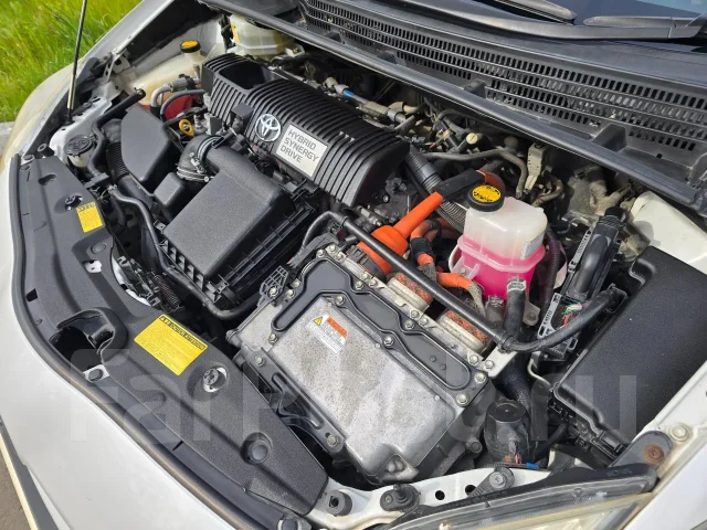 Toyota Prius. ��������, 1.8 (99��.�.), ������, 290����. �� ����